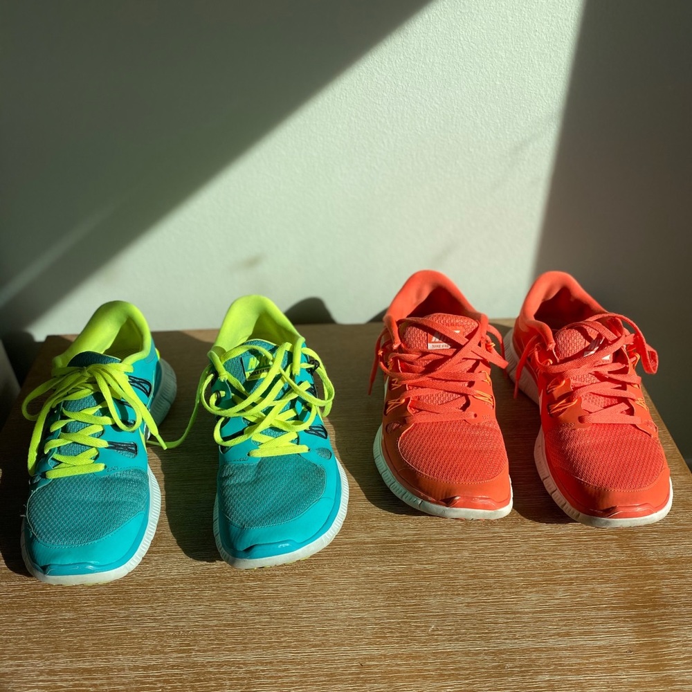 BUNDLE- Nike free runs